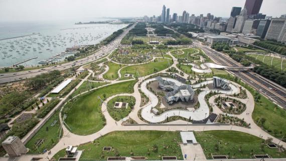 Maggie Daley Park Chicago | The lentil view here attracts people